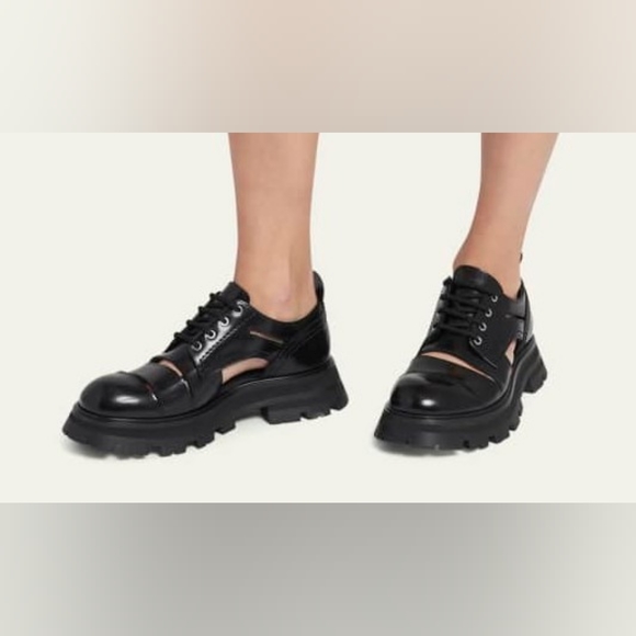 Alexander McQueen 37.5 Lucent black leather cutout lug sole shoes Edgy NWT Box - Picture 3 of 16